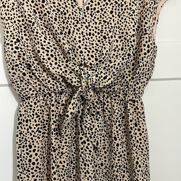 She + Sky Animal Print Open Back Romper Size M - Picture 3 of 4